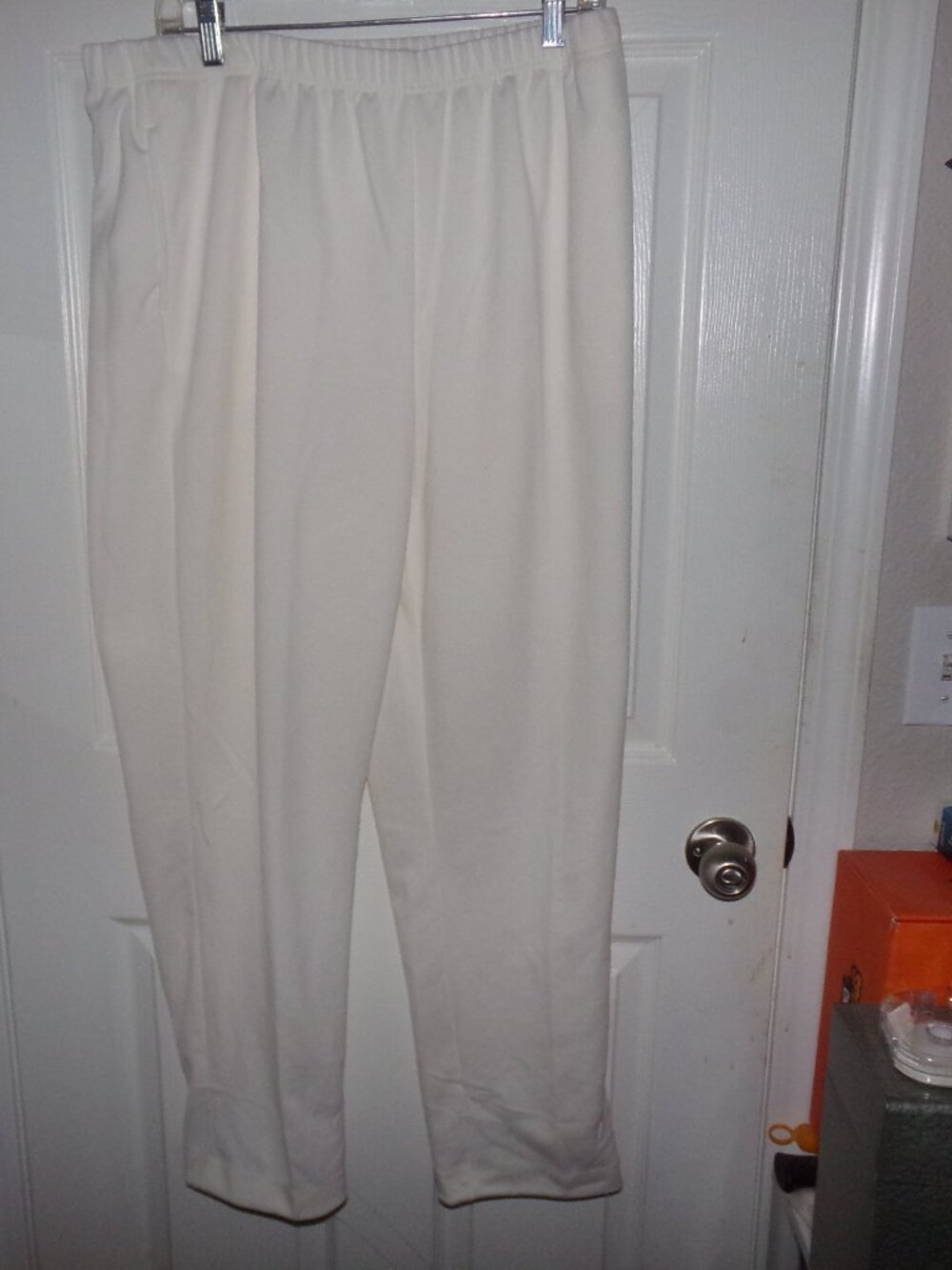 Blair Size 20 Women's pants 30" inseam cream color